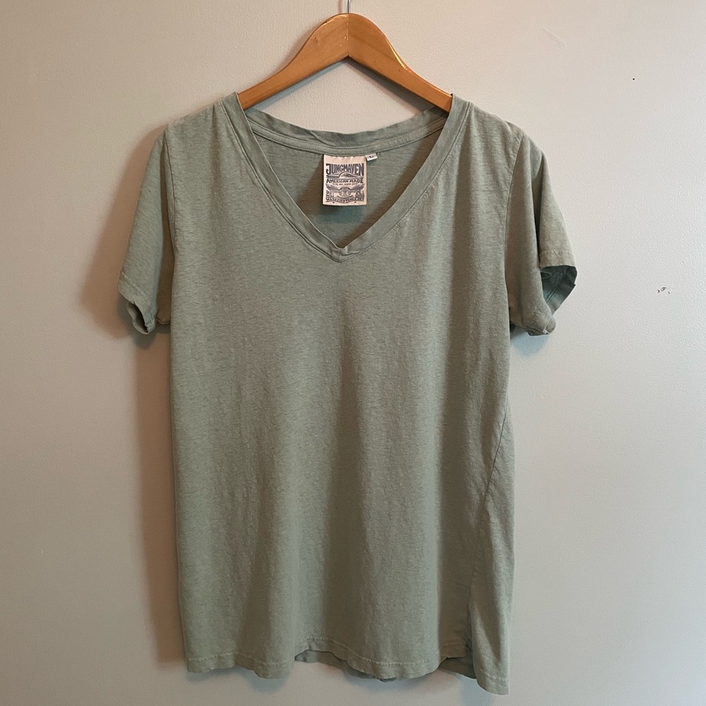Jungmaven Paige V-Neck T-Shirt, size Large